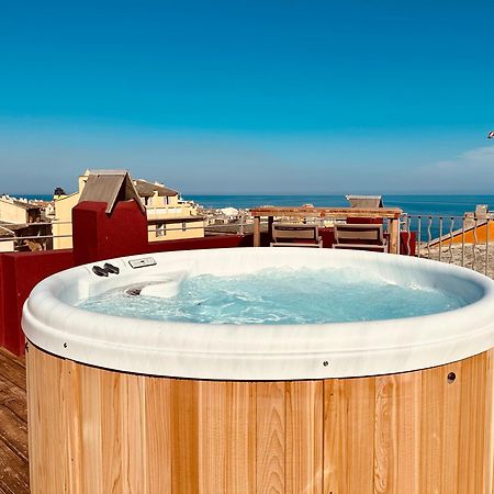 Pepites Bastiaises Vatta Appartement Roof Top Jacuzzi Vue Vieux Port Bastia  Exterior photo